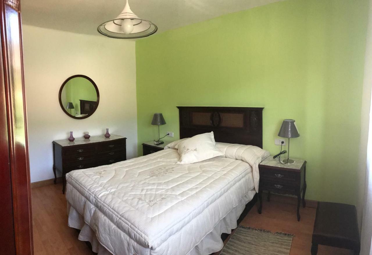 Casa De Pueblo Con Merendero Alquilable Opcionalmente Casarejos Luaran gambar