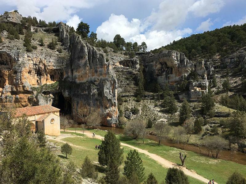Casa De Pueblo Con Merendero Alquilable Opcionalmente Casarejos Luaran gambar