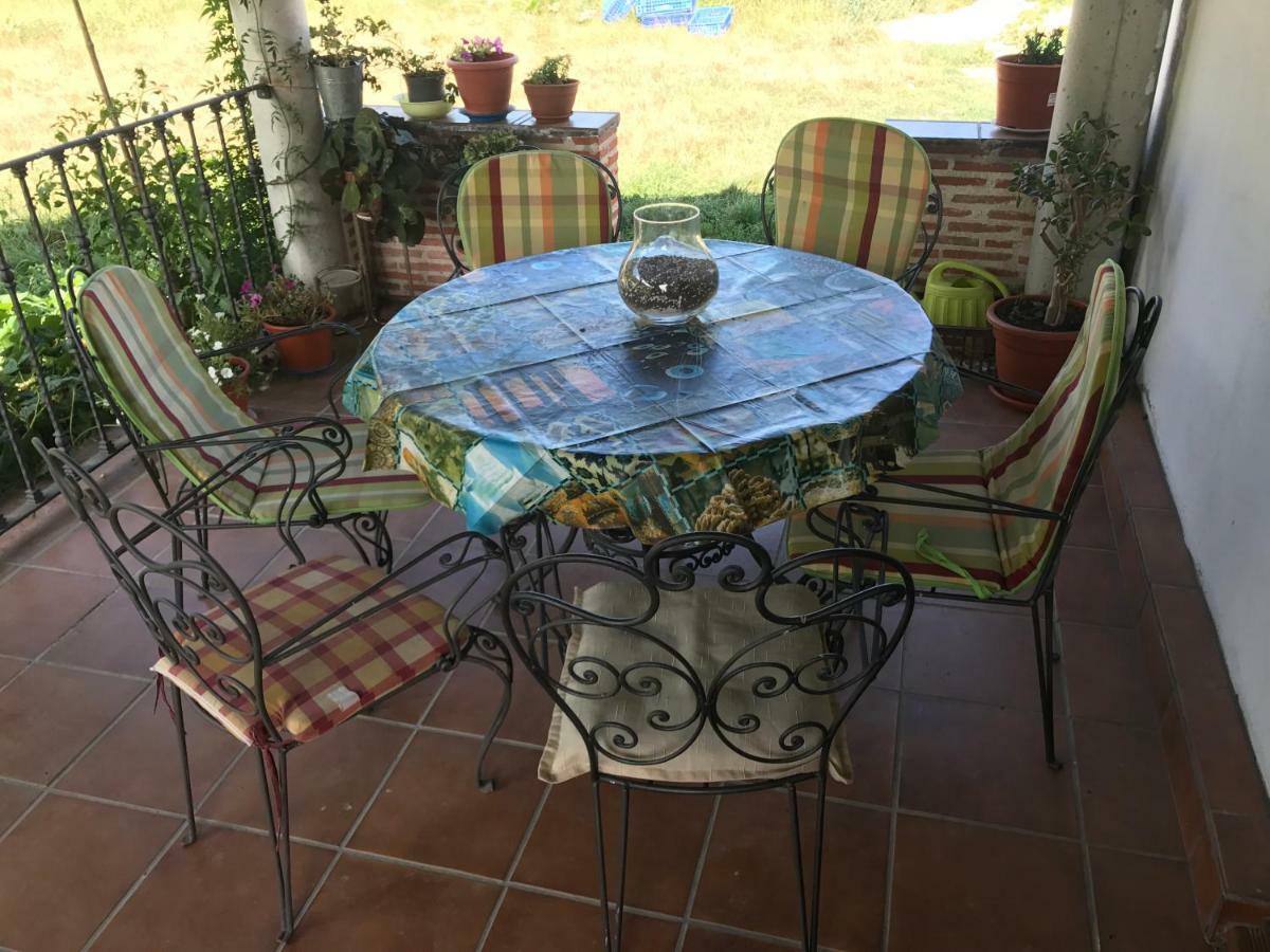 Casa De Pueblo Con Merendero Alquilable Opcionalmente Casarejos Luaran gambar