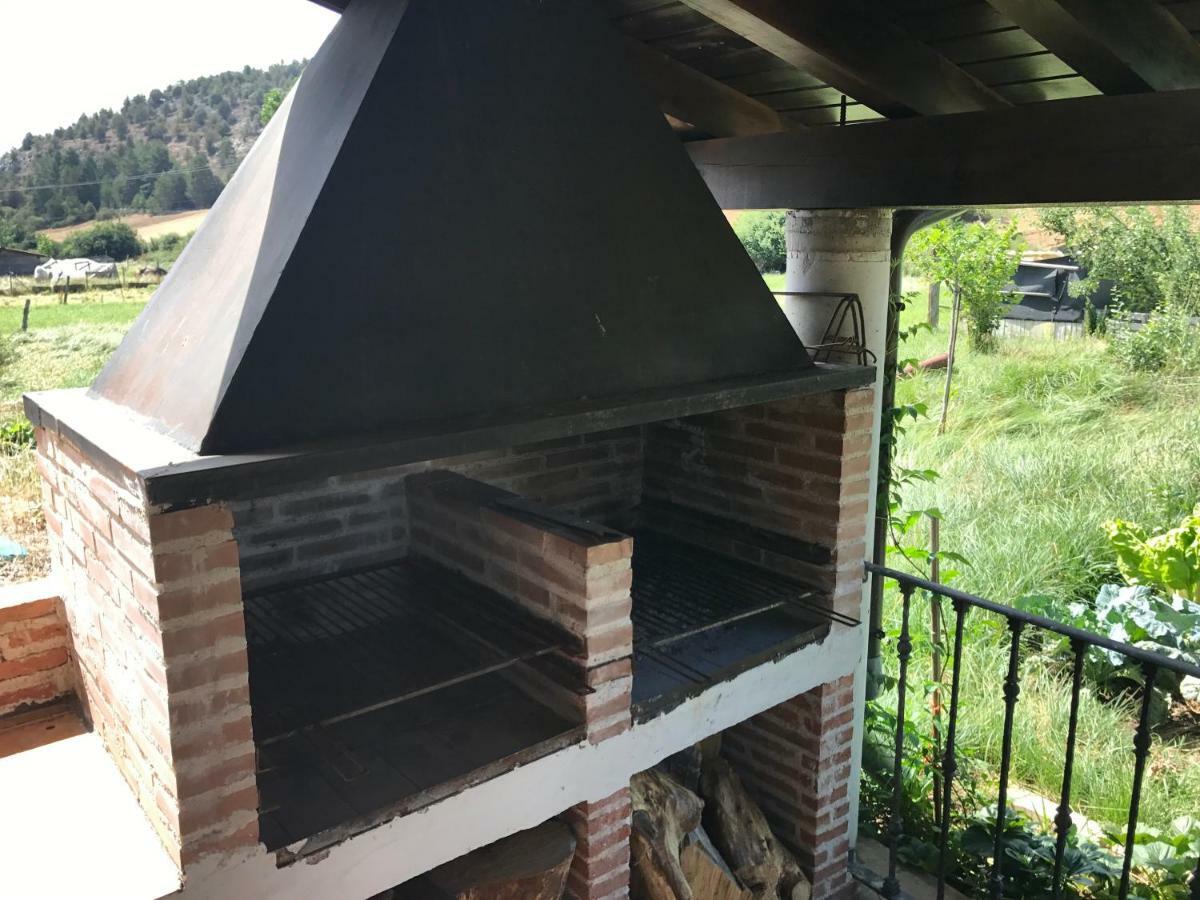 Casa De Pueblo Con Merendero Alquilable Opcionalmente Casarejos Luaran gambar